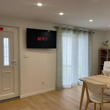 Neto Pinto - Casa De Ferias / Fins De Semana. * 로리냐